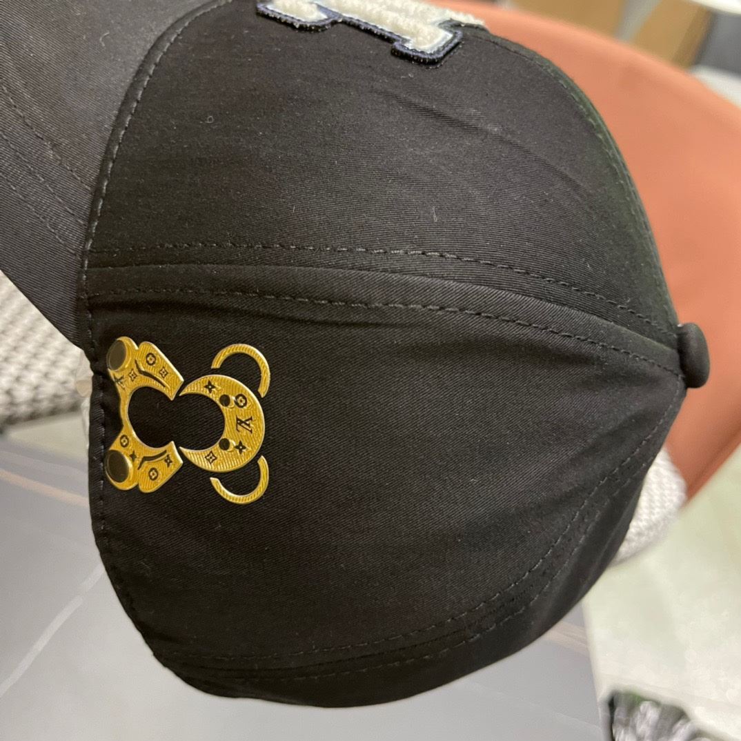 Louis Vuitton Caps